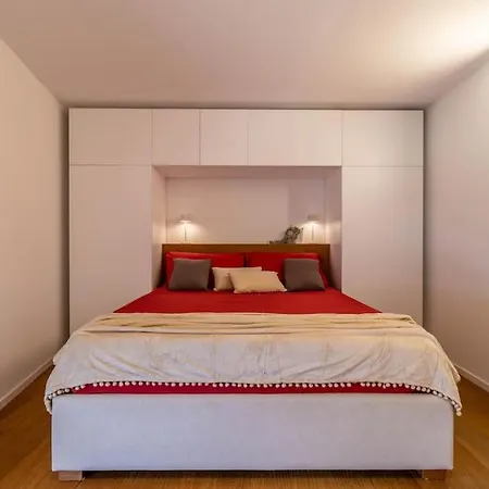 Cconforthotels Domus Venezia 4* Бари