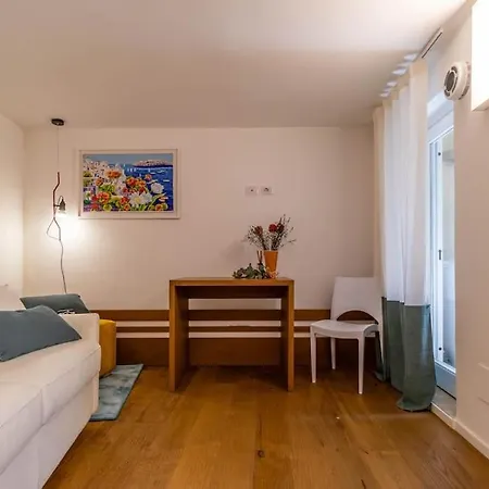 Cconforthotels Domus Venezia Апартаменты Бари