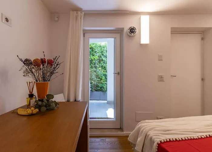 Cconforthotels Domus Venezia 4* Бари